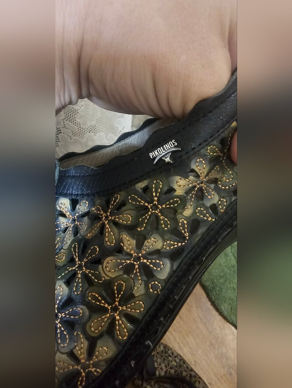 PIKOLINOS Black & Green Leather Floral Cutout Mules - Picture 3 of 8